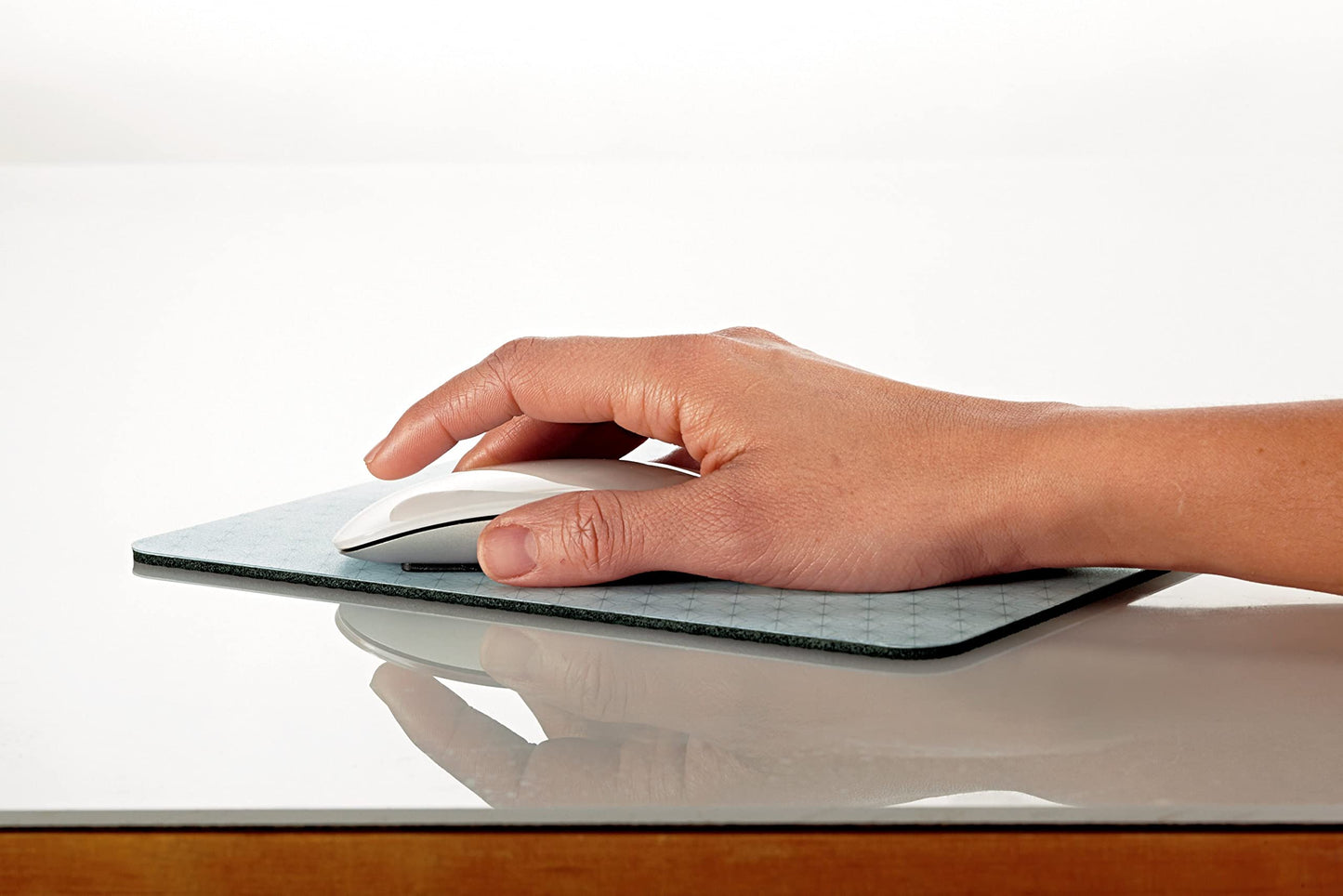 3M Precise Mouse Pad with Non-Skid Backing and Battery Saving Design-Bitmap